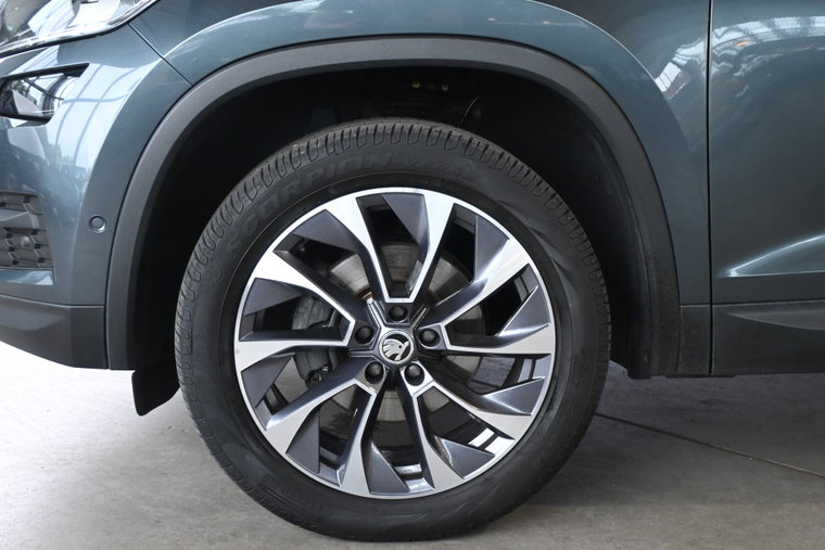 Vehicle Image 15