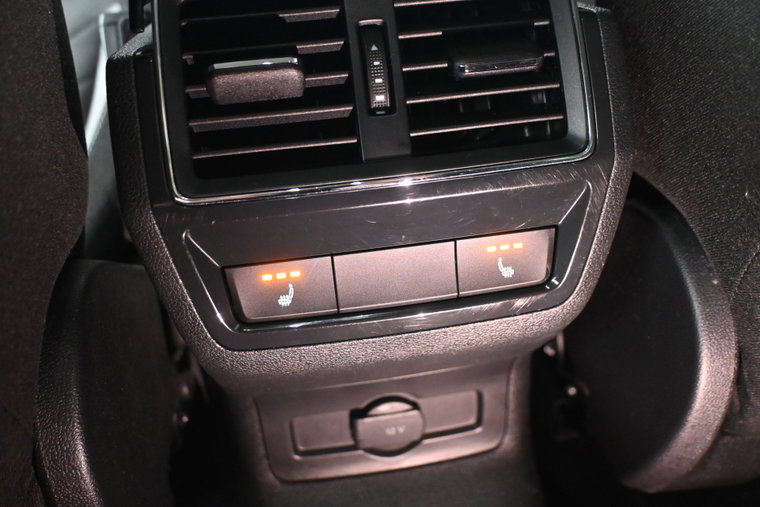 Vehicle Image 40