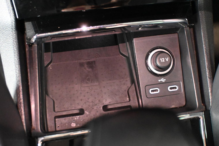 Vehicle Image 48