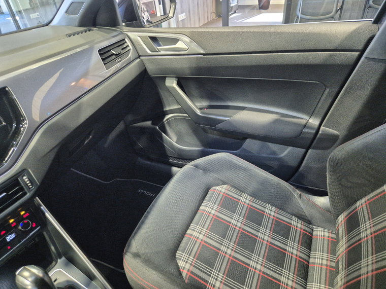 Vehicle Image 39