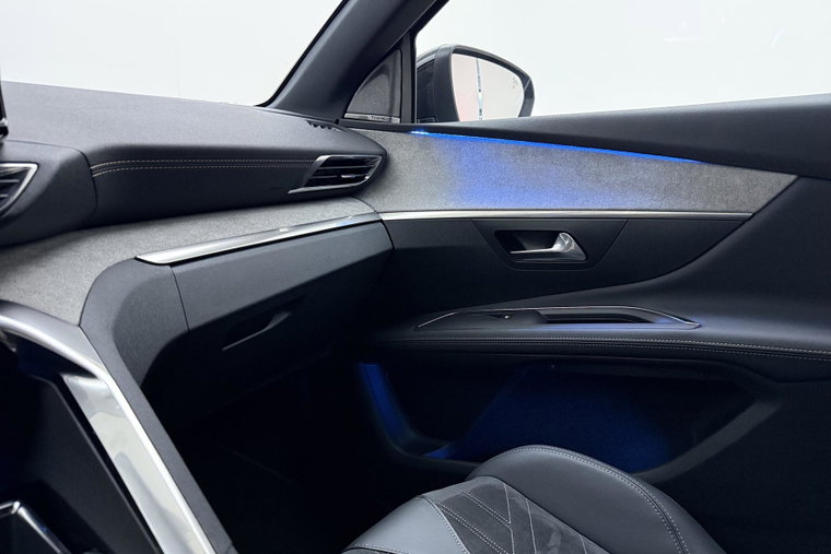 Vehicle Image 36