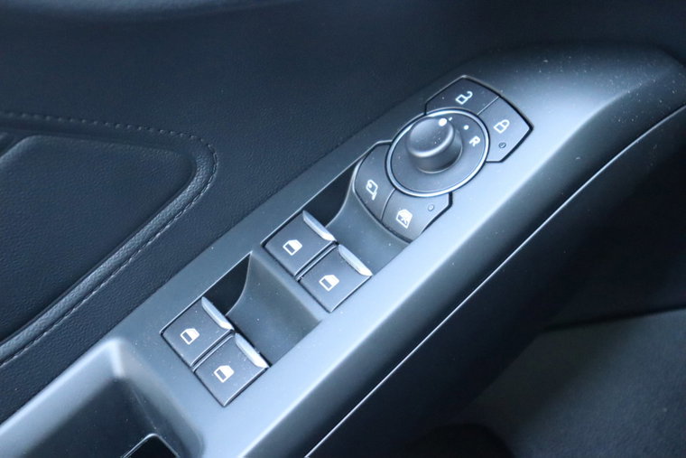 Vehicle Image 26