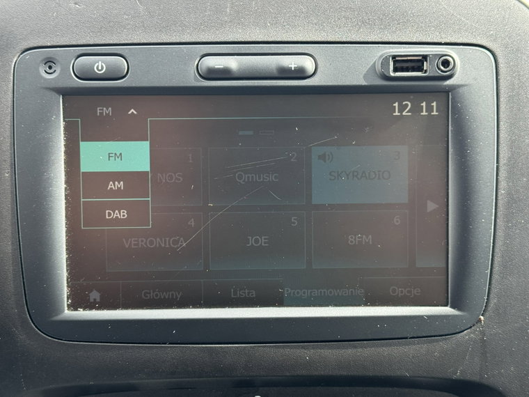 Vehicle Image 25
