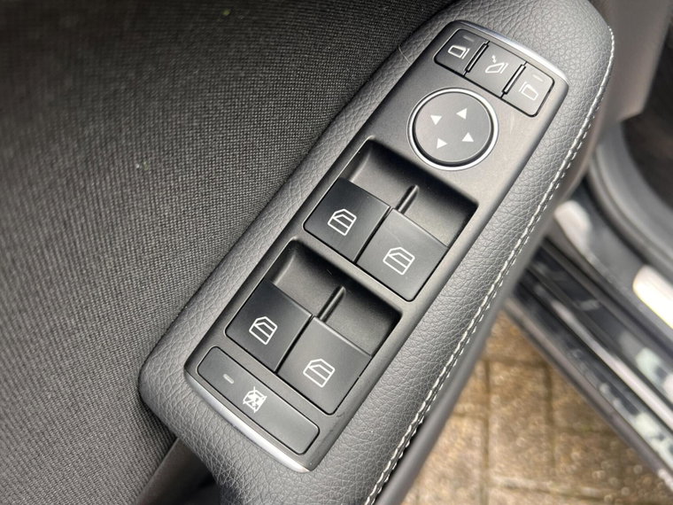 Vehicle Image 42