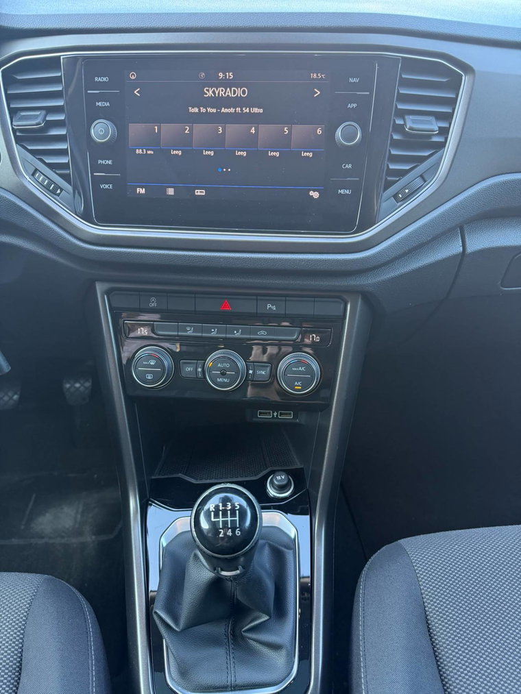 Vehicle Image 36