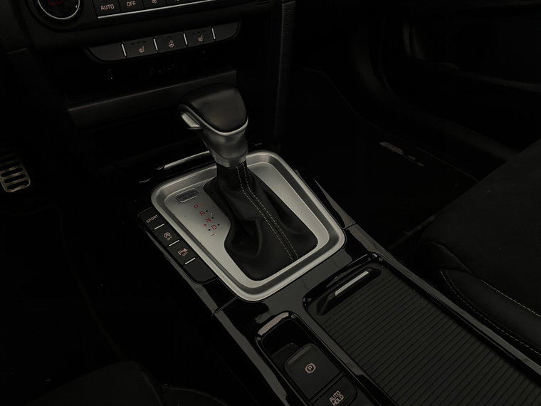 Vehicle Image 26