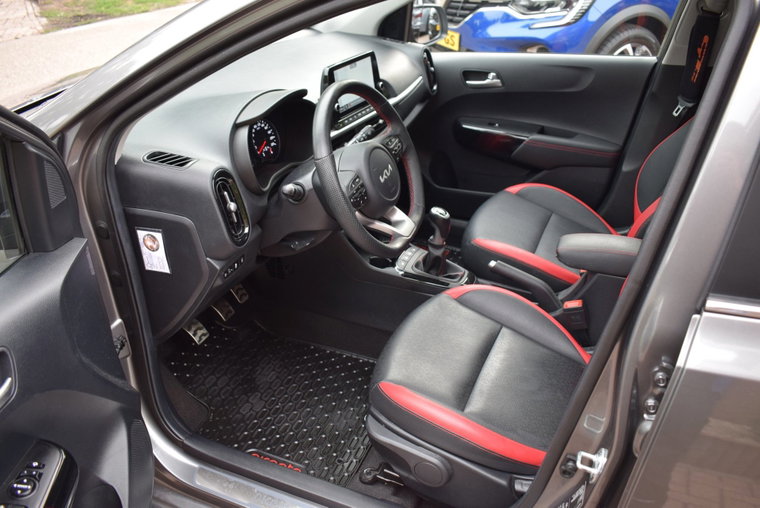 Vehicle Image 22