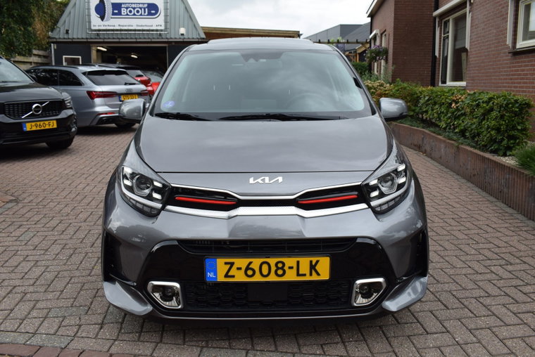 Vehicle Image 40