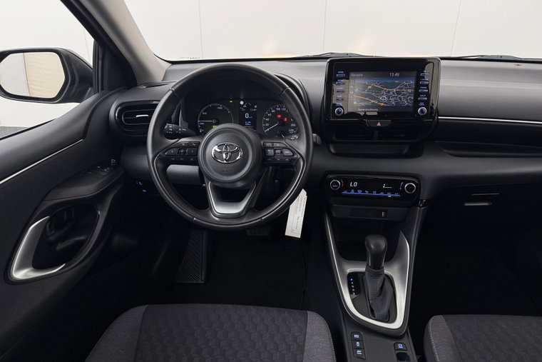 Vehicle Image 8