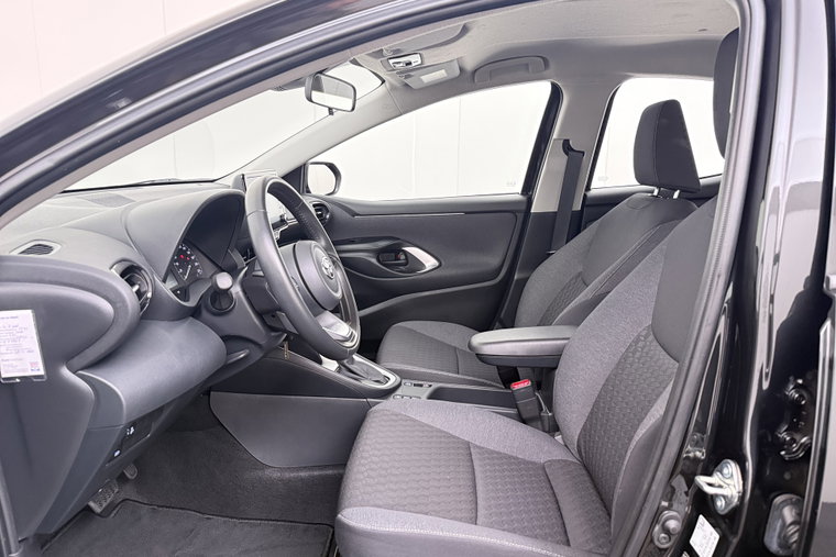 Vehicle Image 10