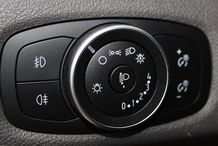 Vehicle Image 13
