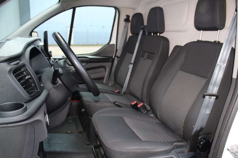 Vehicle Image 35