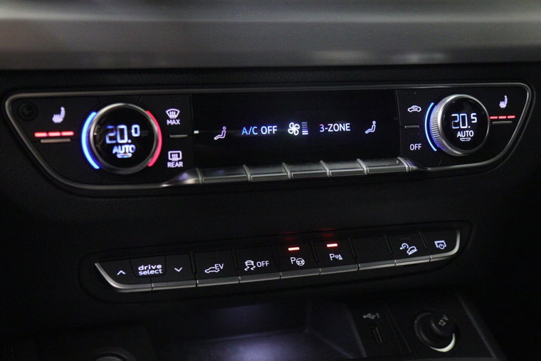 Vehicle Image 60
