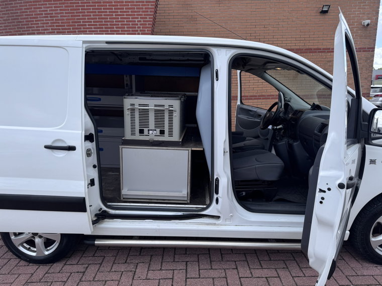Vehicle Image 27