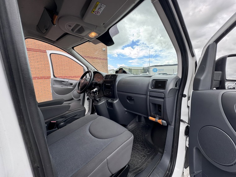 Vehicle Image 35