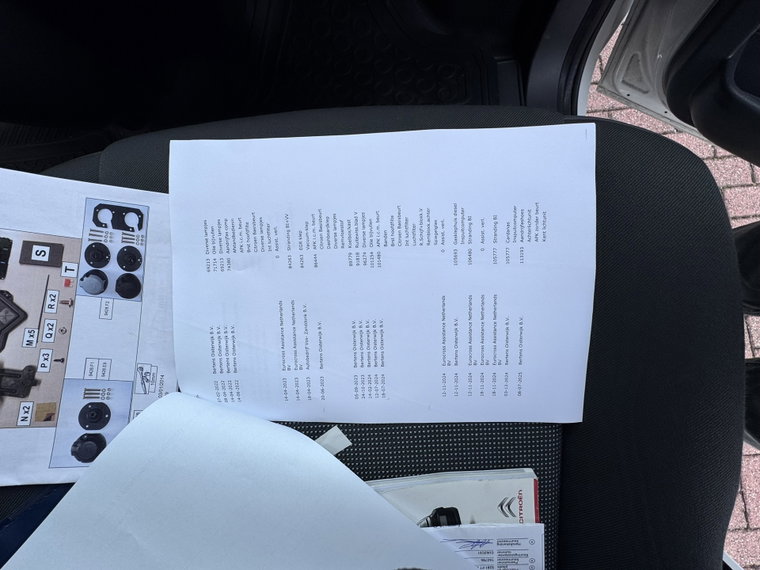 Vehicle Image 38