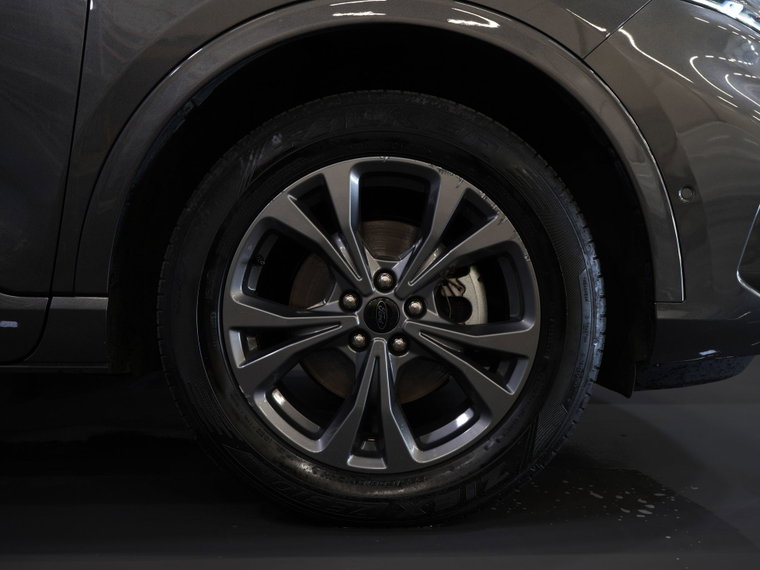 Vehicle Image 9