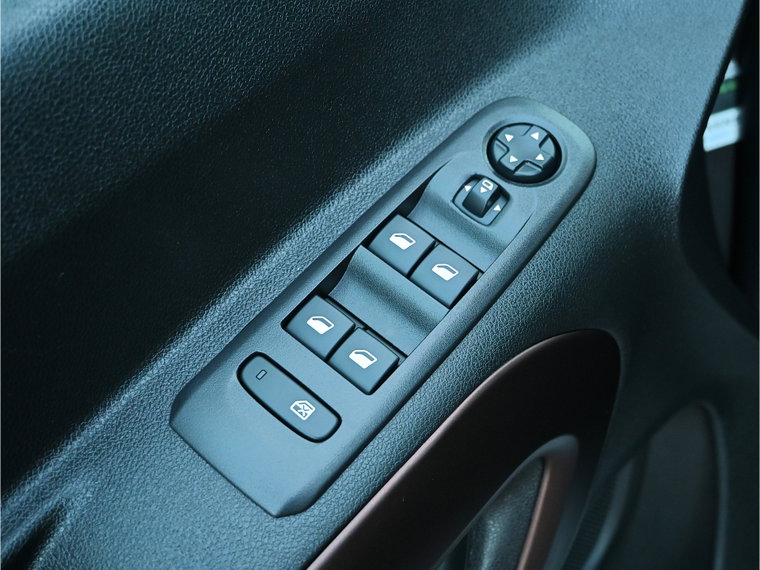 Vehicle Image 33