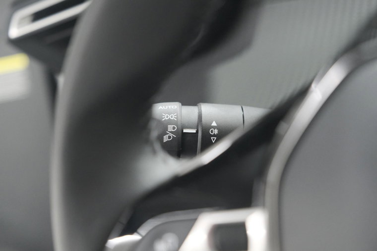 Vehicle Image 38