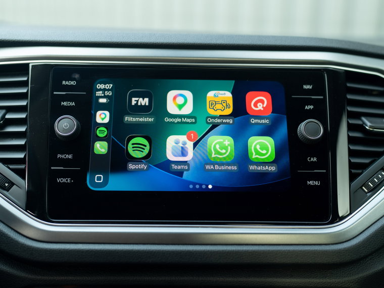 Vehicle Image 9