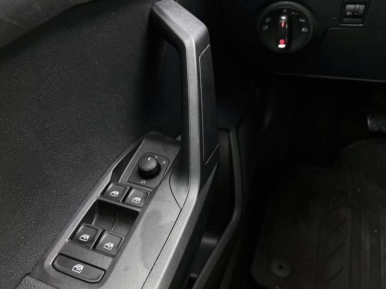 Vehicle Image 26