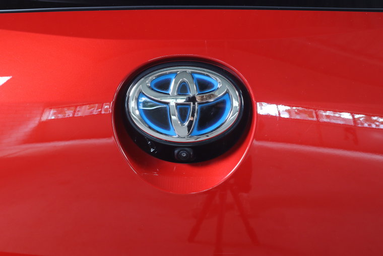 Vehicle Image 16