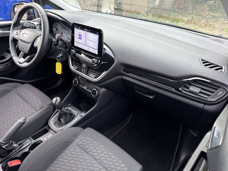 Vehicle Image 12