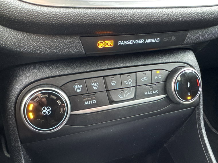 Vehicle Image 24