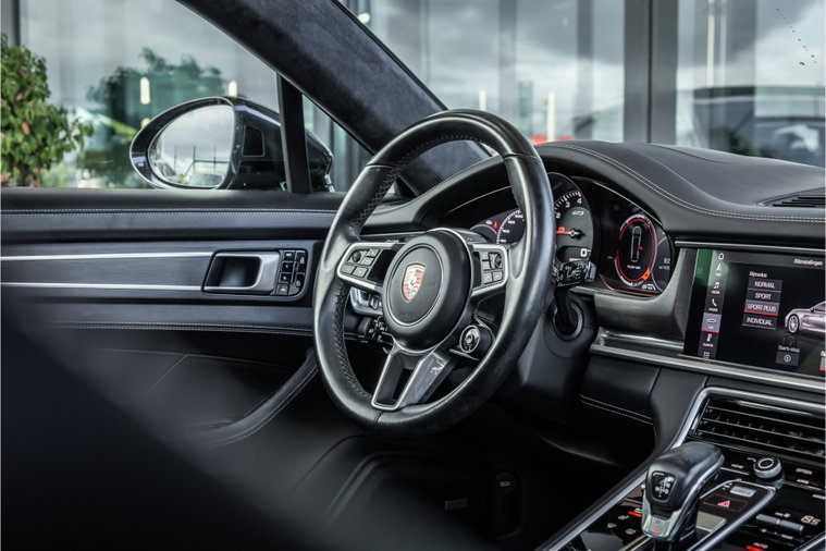 Vehicle Image 11