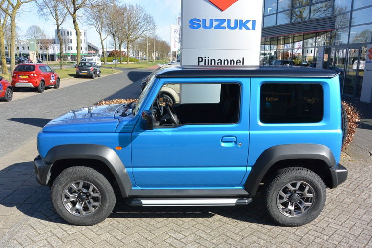 Vehicle Image 4