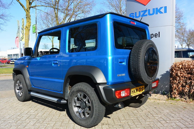 Vehicle Image 5