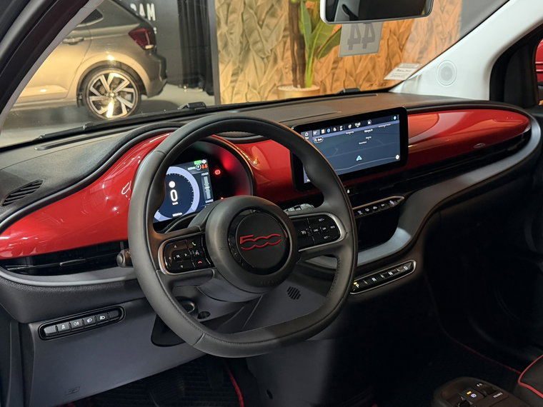 Vehicle Image 21