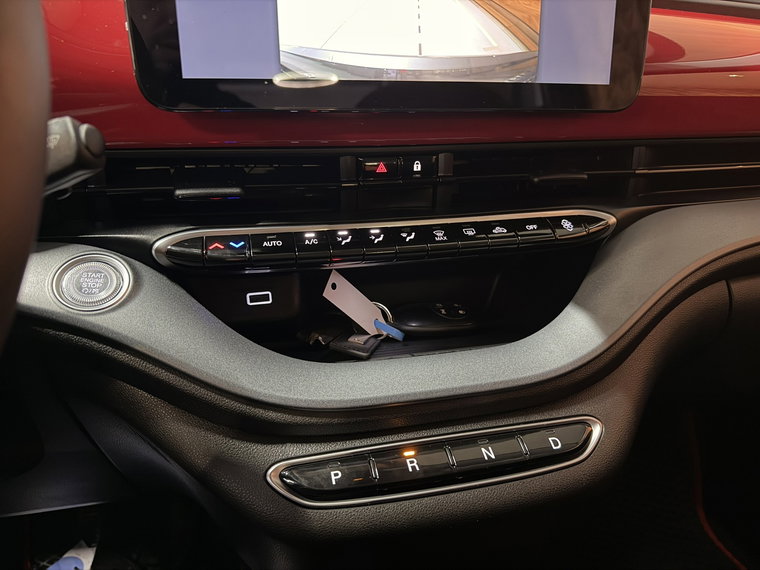 Vehicle Image 35