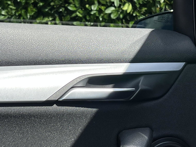 Vehicle Image 40