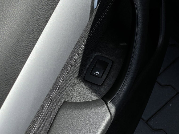 Vehicle Image 41