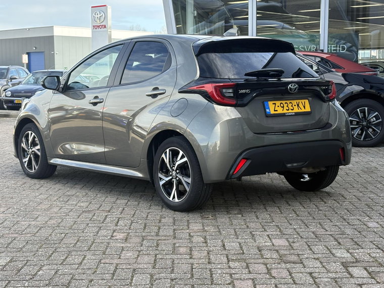 Vehicle Image 4