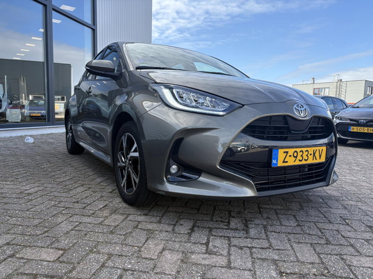 Vehicle Image 6