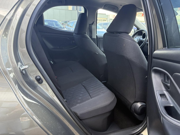 Vehicle Image 10