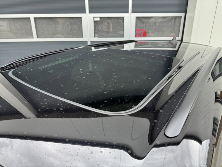 Vehicle Image 28