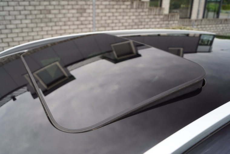 Vehicle Image 38