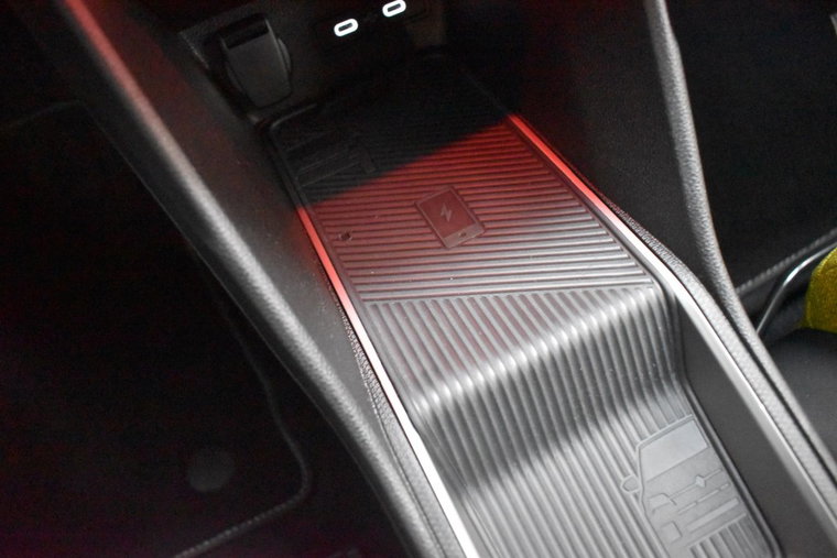 Vehicle Image 35