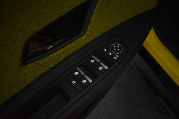 Vehicle Image 37