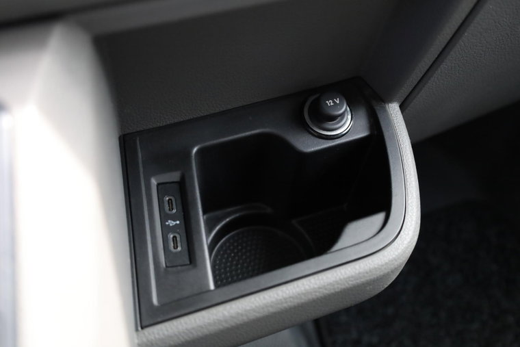 Vehicle Image 23