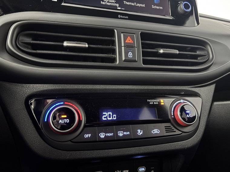 Vehicle Image 29