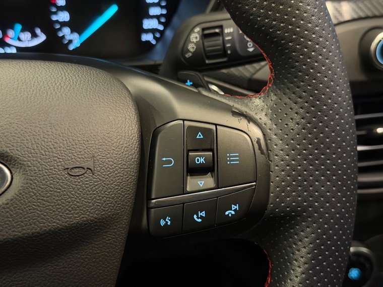 Vehicle Image 32