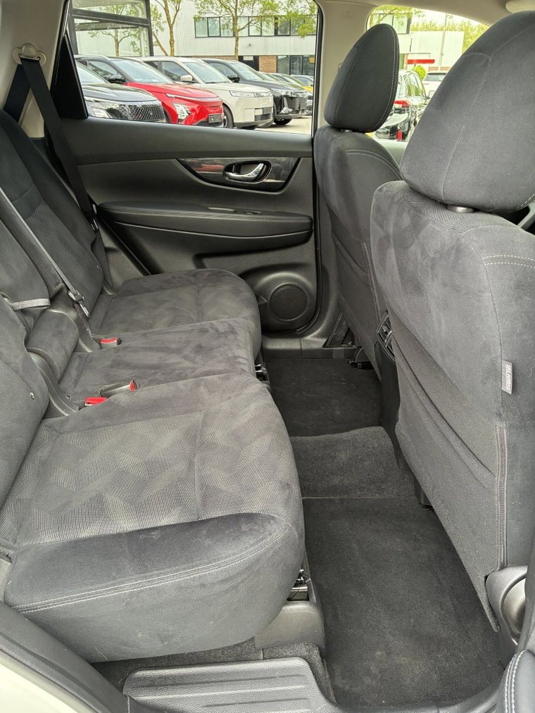 Vehicle Image 52
