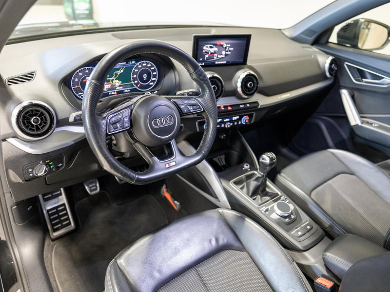 Vehicle Image 19