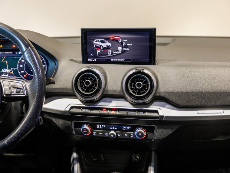 Vehicle Image 30