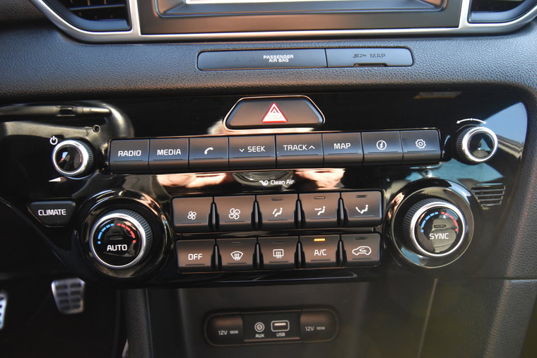Vehicle Image 32