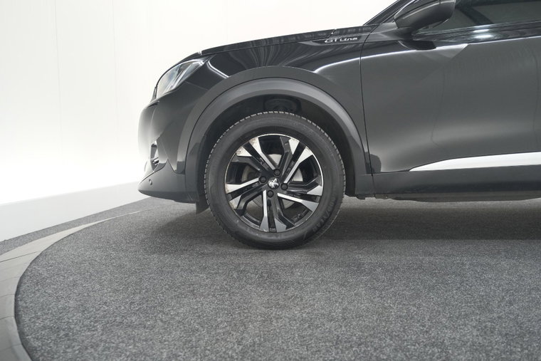 Vehicle Image 16